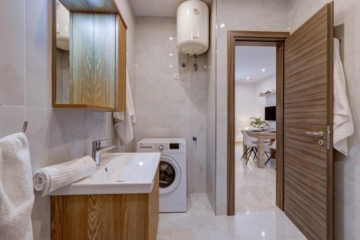 Uptown Mellieha By Homely Luaran gambar